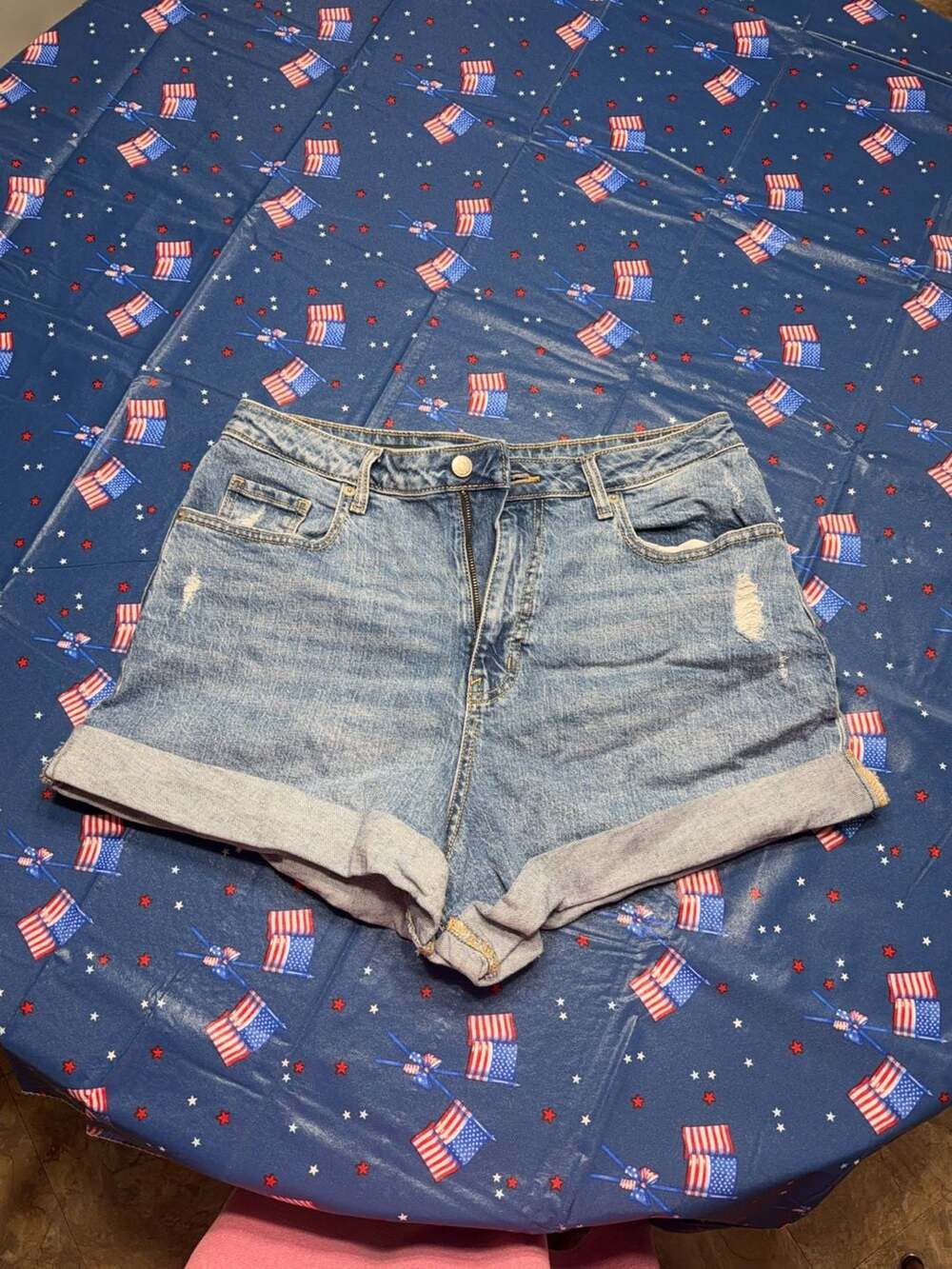 Hollister Ultra High Rise Mom Shorts